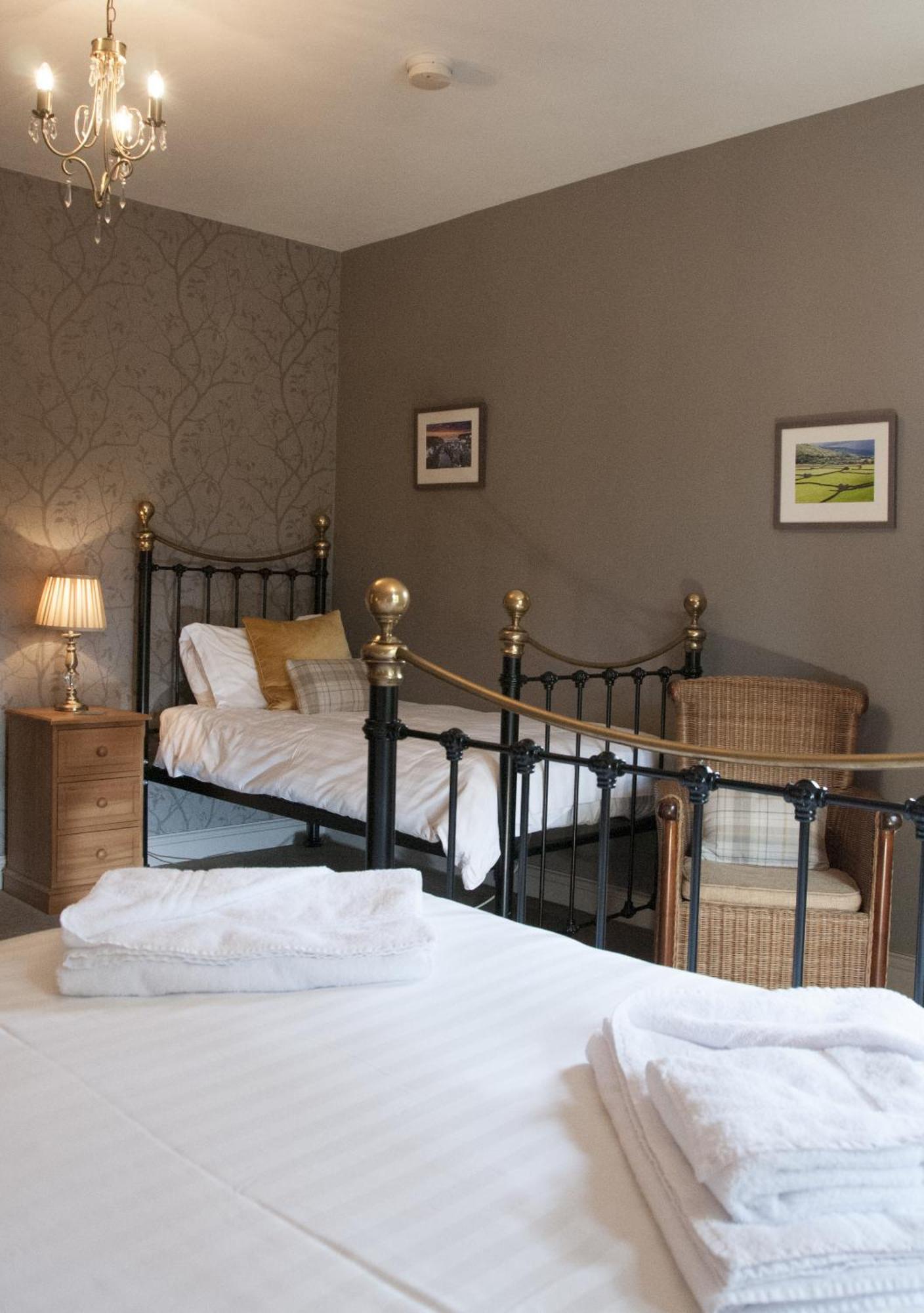 เดอะ ป็อปลาร์ Bed & Breakfast เทิร์สก์ ภายนอก รูปภาพ