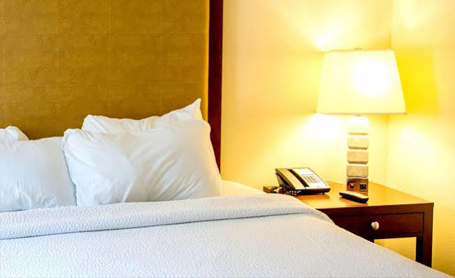 เดอะ ป็อปลาร์ Bed & Breakfast เทิร์สก์ ภายนอก รูปภาพ